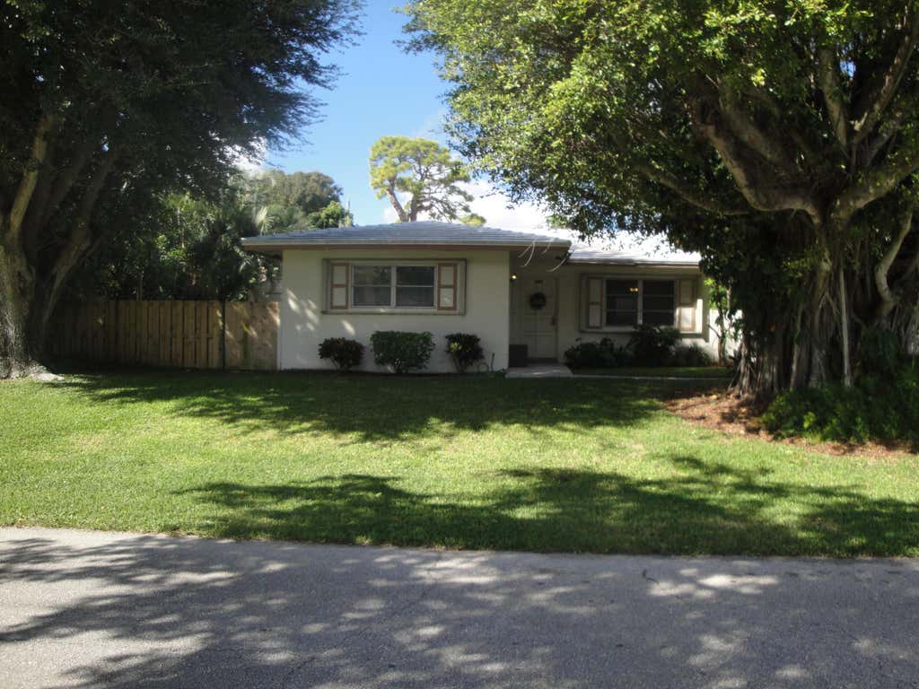 Photo of 696 Hastings Street, Boca Raton, FL 33487 (MLS # R10961311)