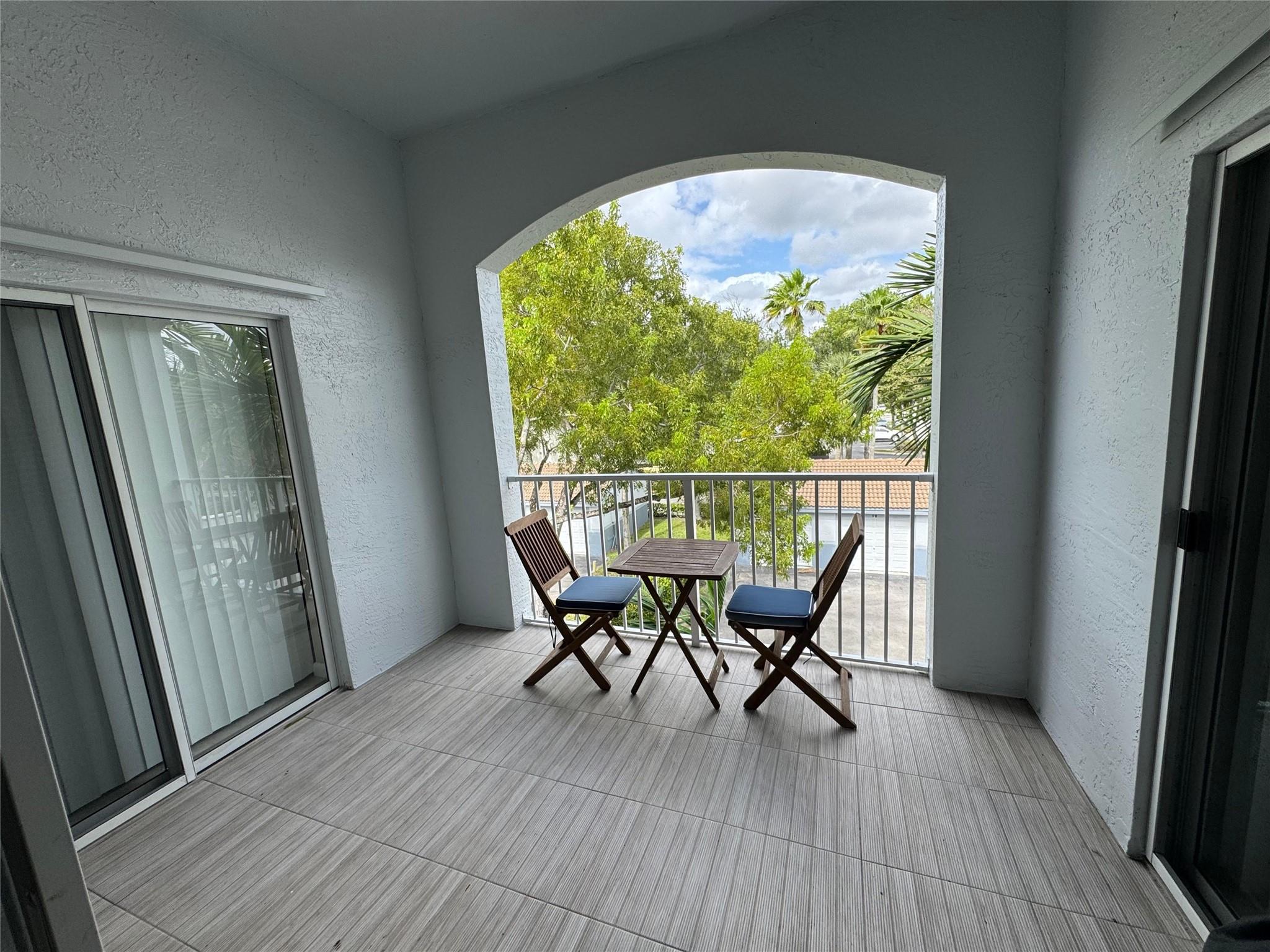 ROYAL GRAND CONDO - Residential Lease