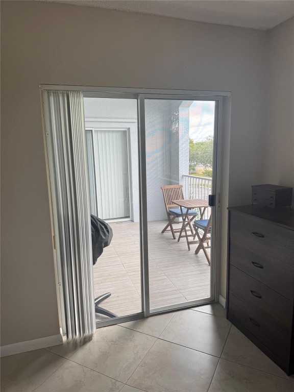 ROYAL GRAND CONDO - Residential Lease