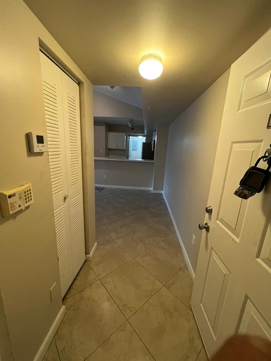 ***LOCATION LOCATION*** 2 BED/ 2 BATHROOMS SPACIOUS CONDO FEATURES A SPLIT FLOOR PLAN IN THE HEART OF DAVIE. WALKING DISTANCE TO NOVA SOUTHEASTERN UNIVERSITY bb  CAMPUS, CLOSE TO FIU, NEW WATER HEATER.. CENTRAL LOCATION, CLOSE TO SHOPPING CENTERS, SCHOOLS, MINUTES AWAY FROM ST THOMAS UNIVERSITY, HARD ROCK HOTEL & STADIUM, GULF STREAM PARK, SS APPLIANCES, WASHER & DRYER. CONDO HAS NEWLY BUILT ROOF. ROYAL GRAND OFFERS GREAT AMENITIES, POOL, TENNIS & BASKETBALL COURTS, FITNESS CENTER AND MUCH MORE. UNIT WILL BE AVAILABLE IN JANUARY. DON’T MISS OUT…….