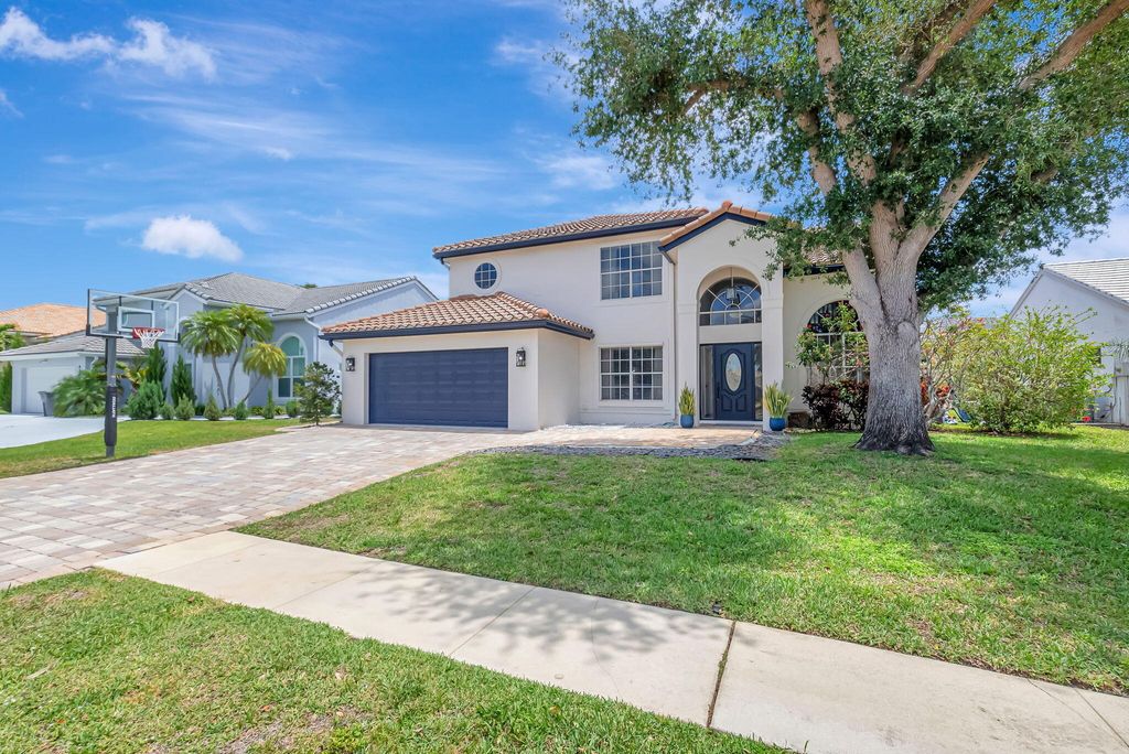 Photo of 8884 Spring Valley Drive, Boynton Beach, FL 33472 (MLS # R11087097)