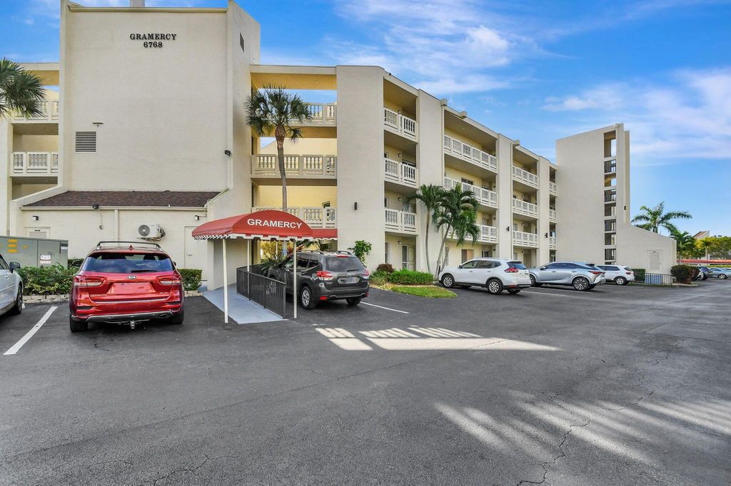 Photo of 6768 10th Avenue N #113, Lake Worth, FL 33467 (MLS # R11147977)