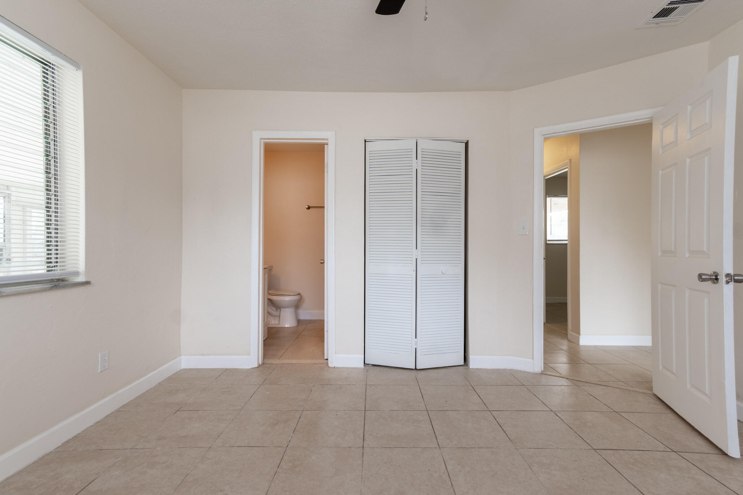 RIVER PARK UNIT 5 - Residential Lease