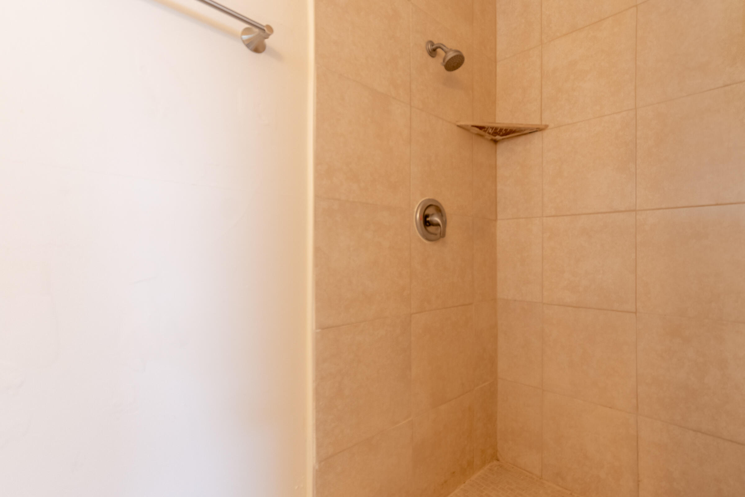 RIVER PARK UNIT 5 - Residential Lease