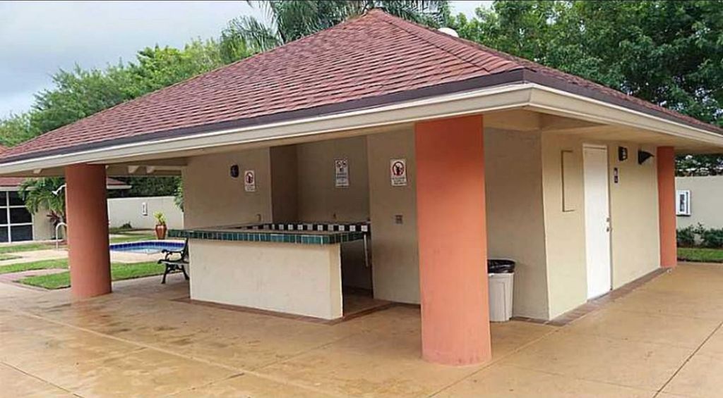 Photo of 18840 NW 57th Ave #302, Hialeah, FL 33015 (MLS # F10541557)