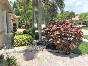 VENETIAN ISLES - Residential