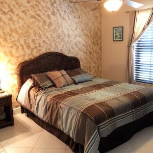 VENETIAN ISLES - Residential