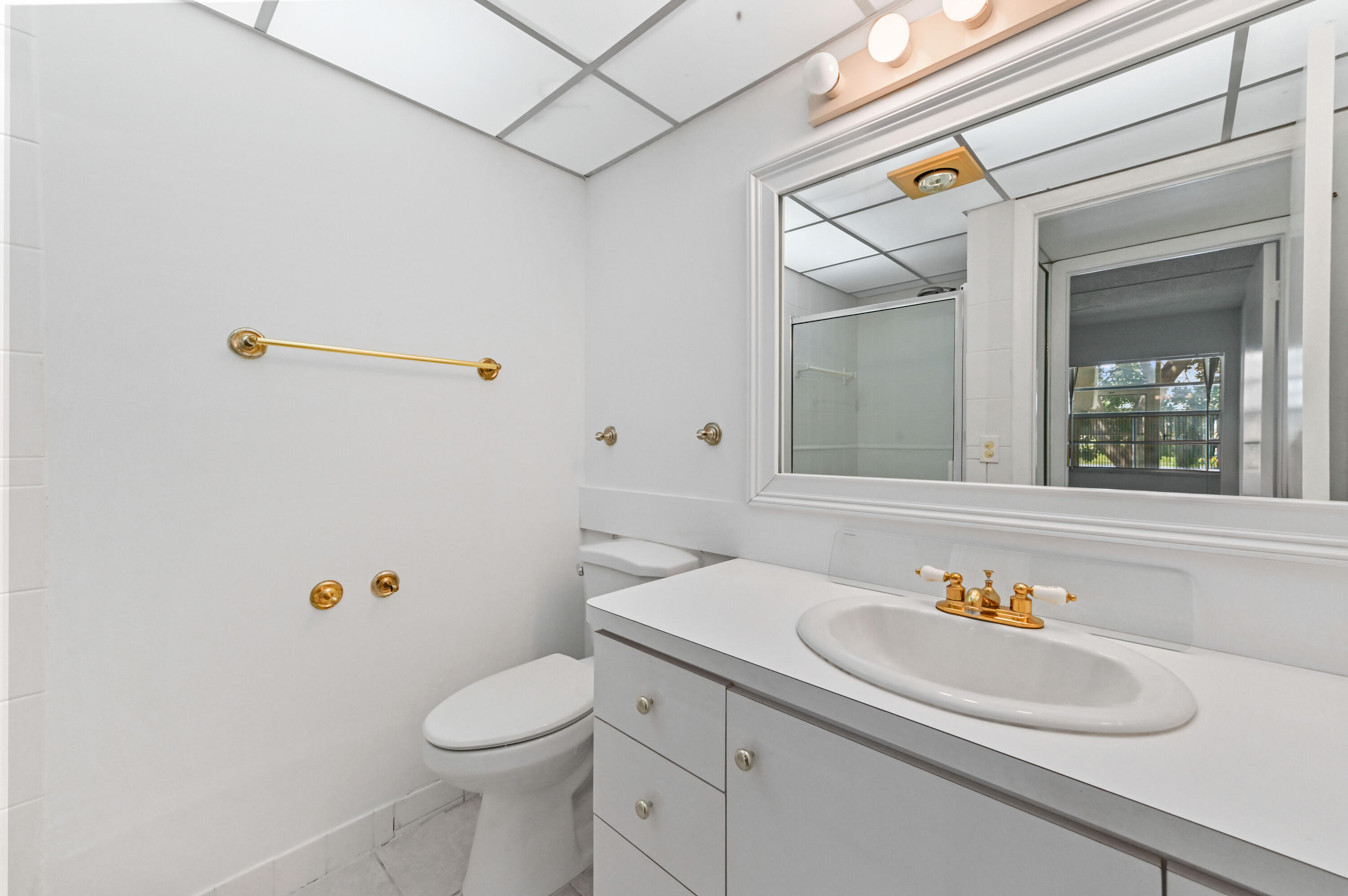 KINGS POINT CAPRI - Residential