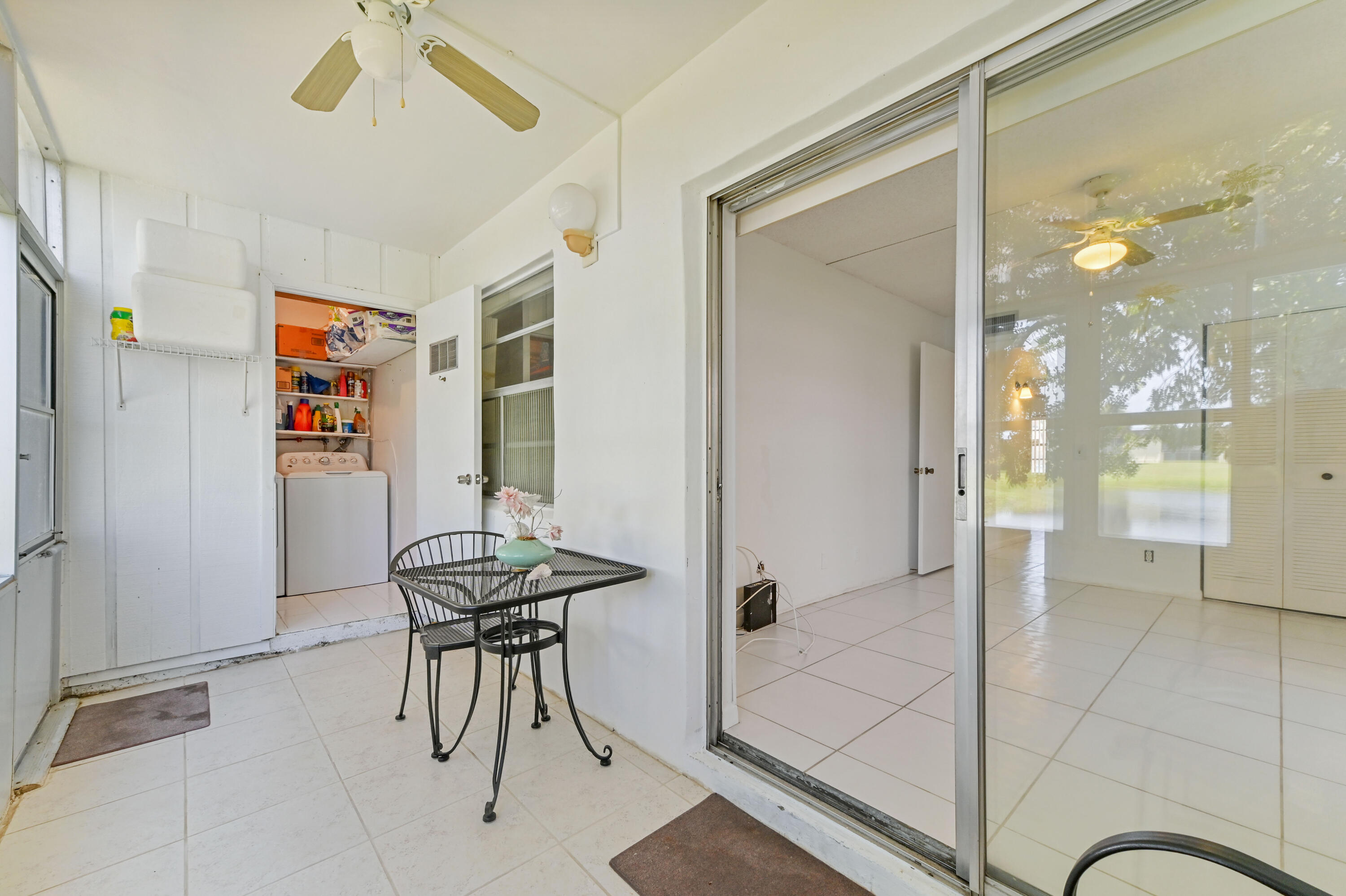 KINGS POINT CAPRI - Residential