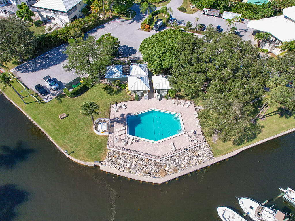 MARINER CAY CONDO - Residential