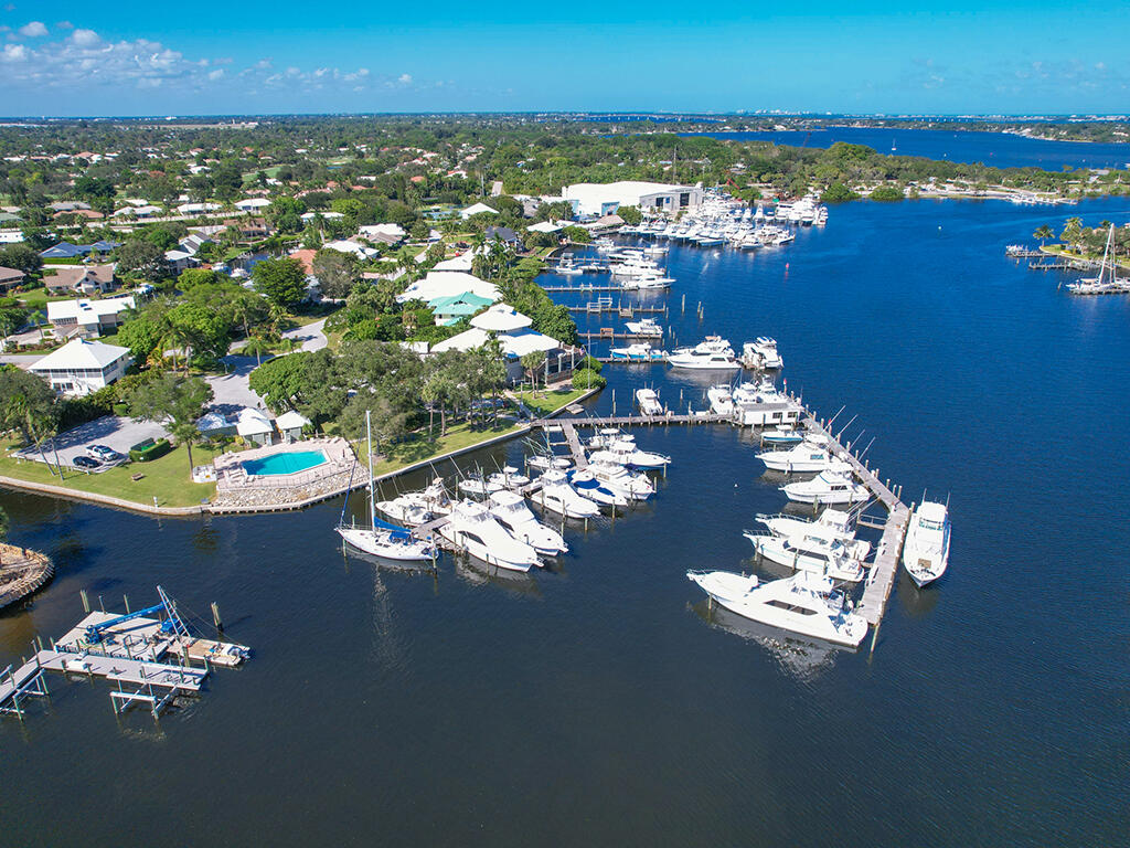 MARINER CAY CONDO - Residential