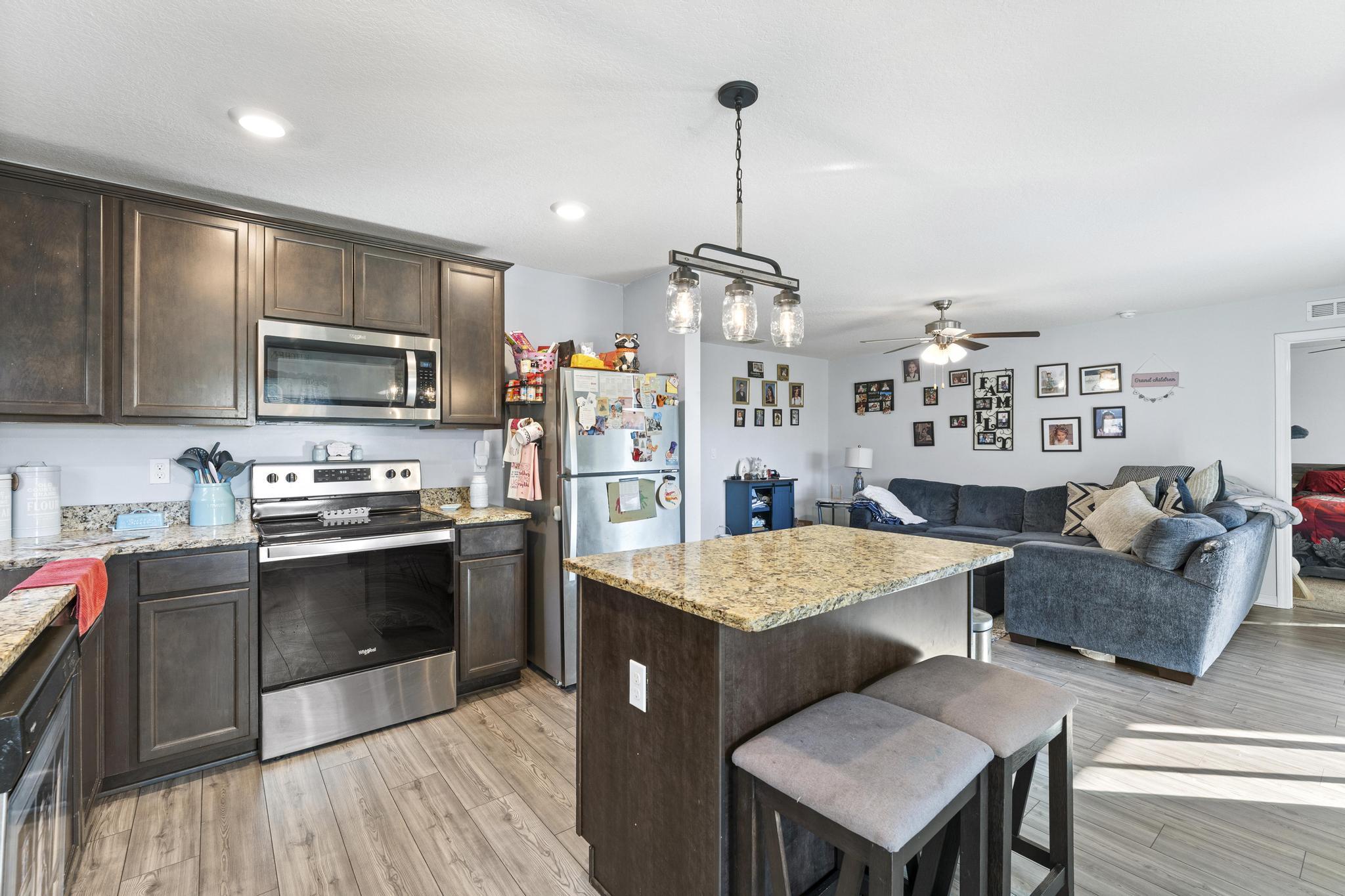 CELEBRATION POINTE - Residential