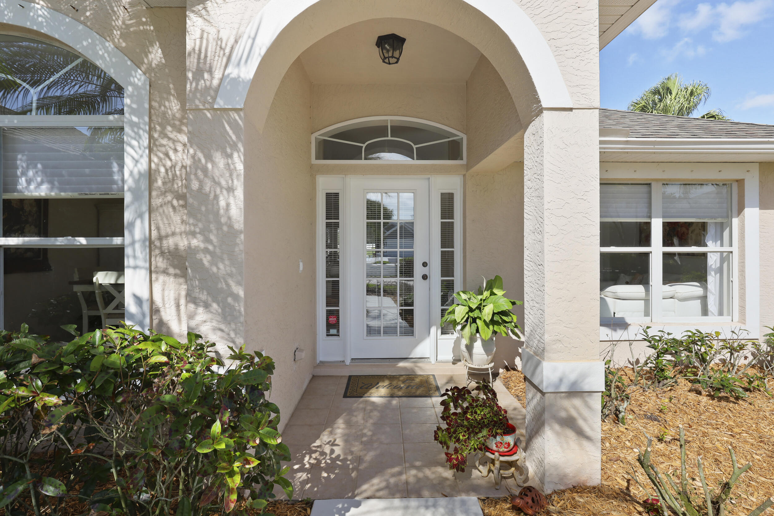 375 E Temple Ct Court SW