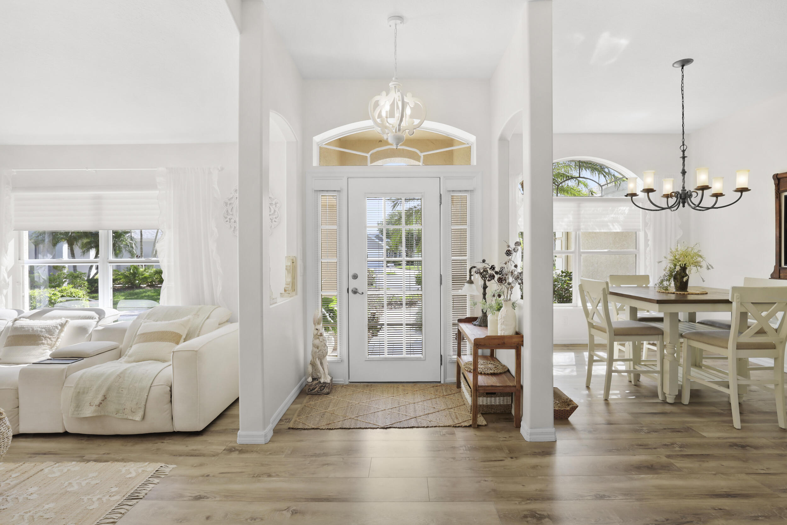 375 E Temple Ct Court SW