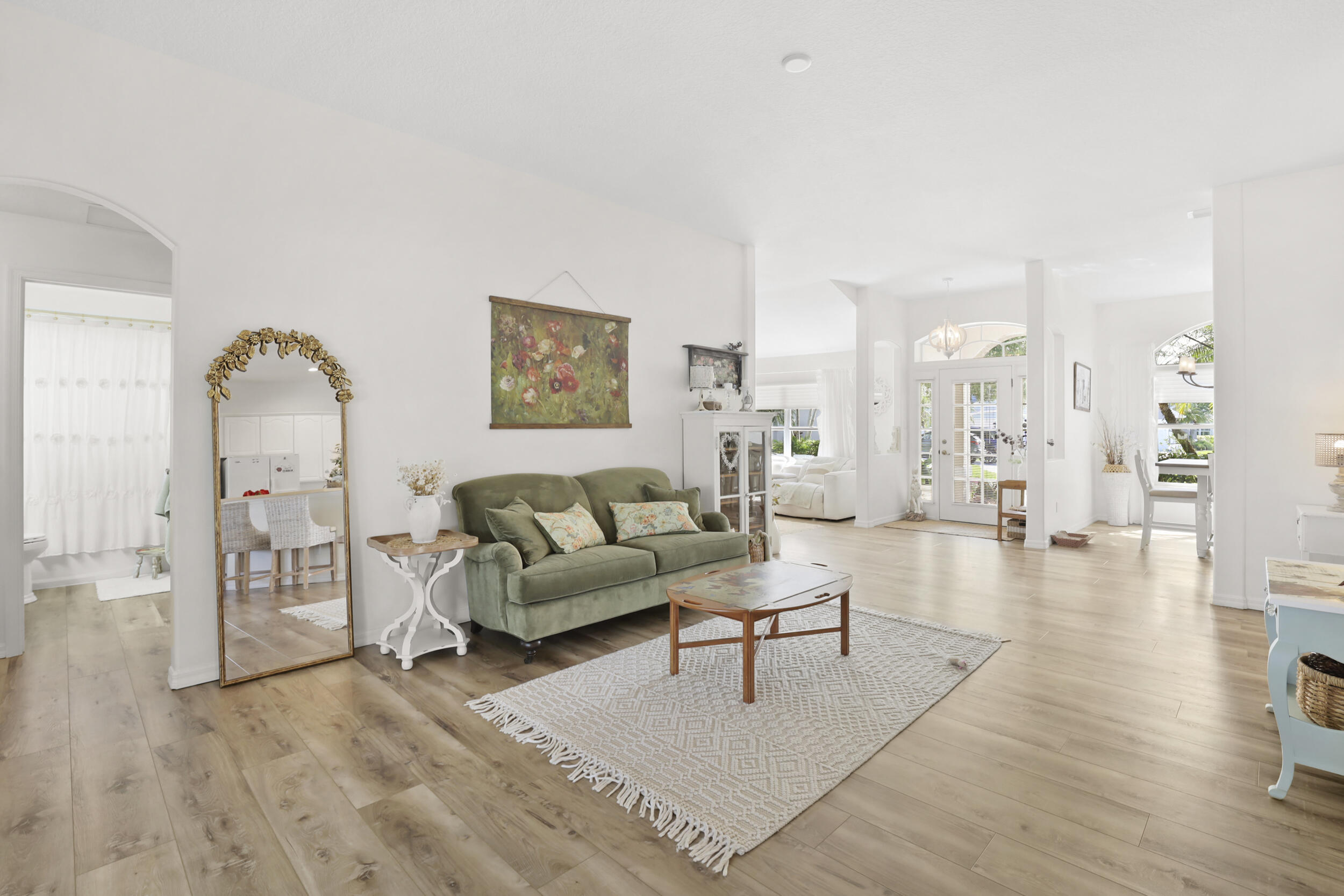 375 E Temple Ct Court SW