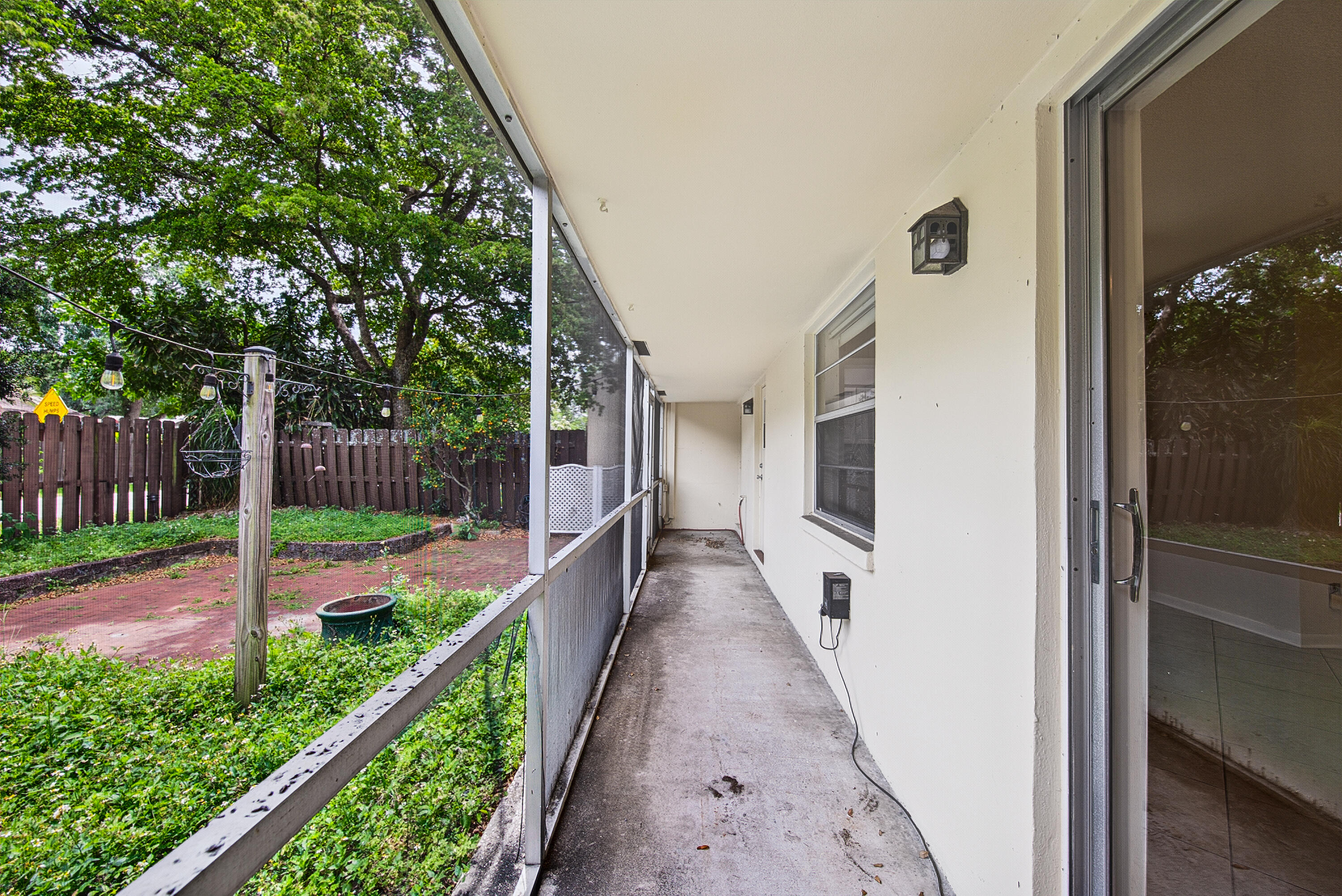 NO 1 PALM-AIRE VILLAGE CONDO - Residential