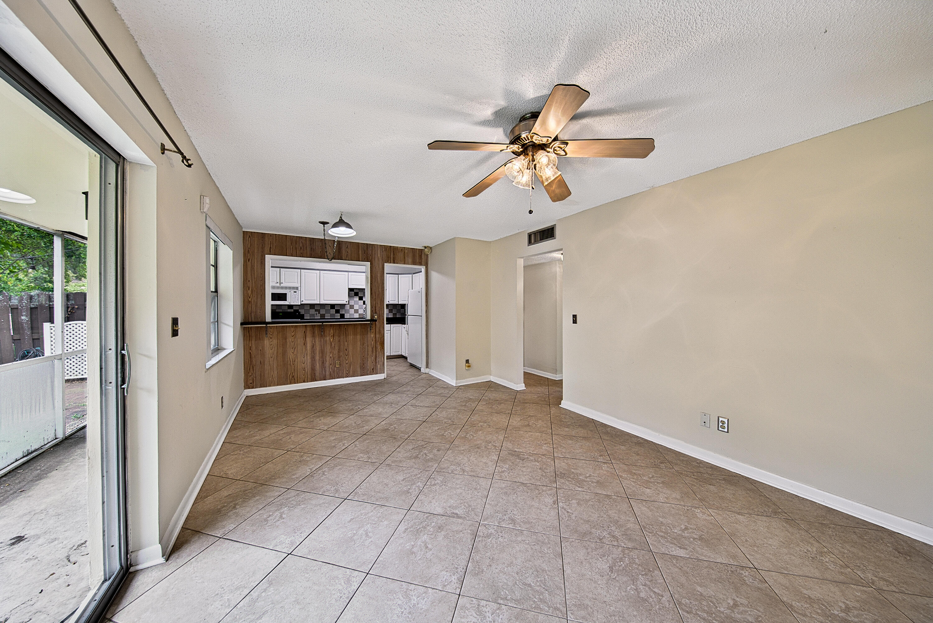 NO 1 PALM-AIRE VILLAGE CONDO - Residential