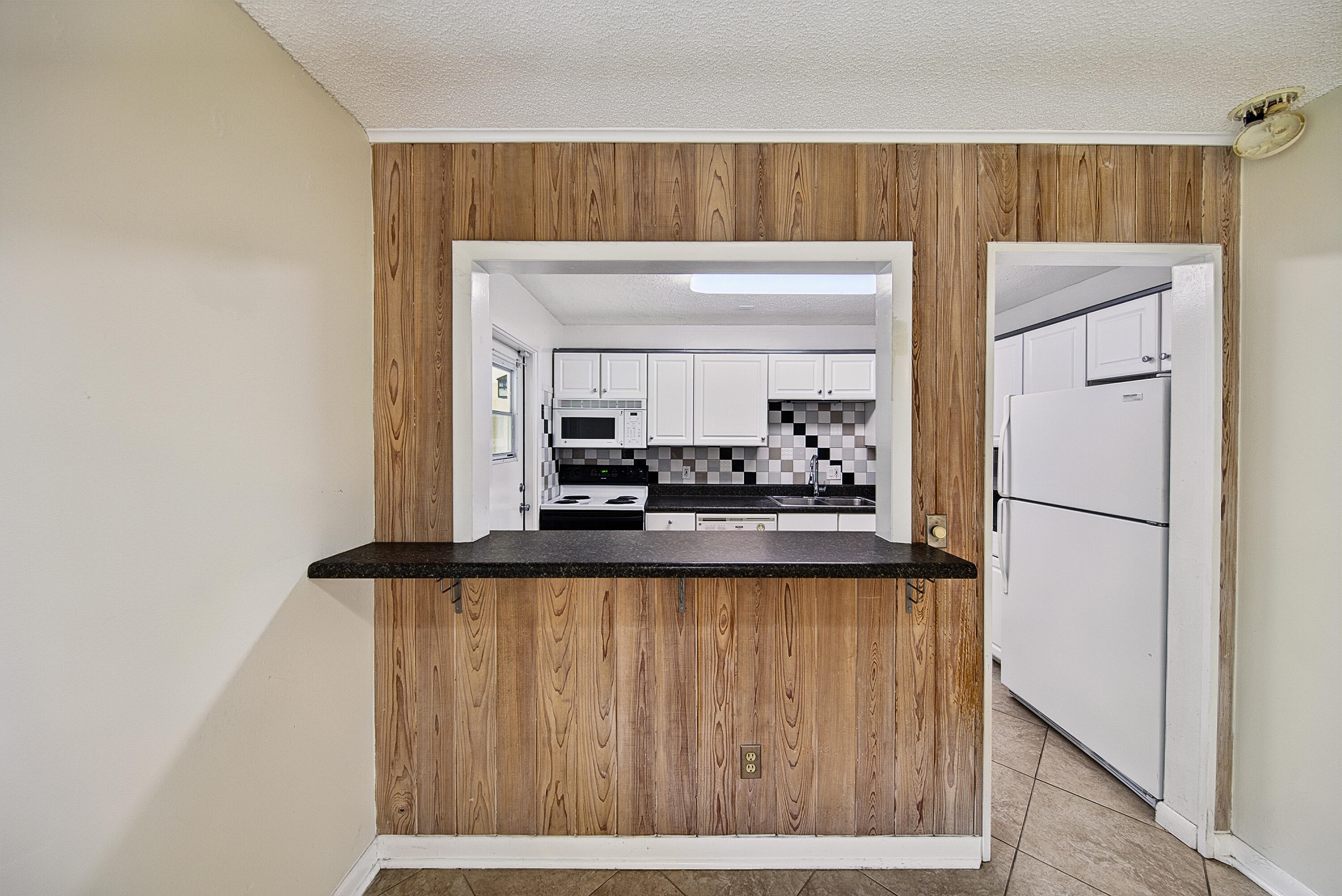 NO 1 PALM-AIRE VILLAGE CONDO - Residential