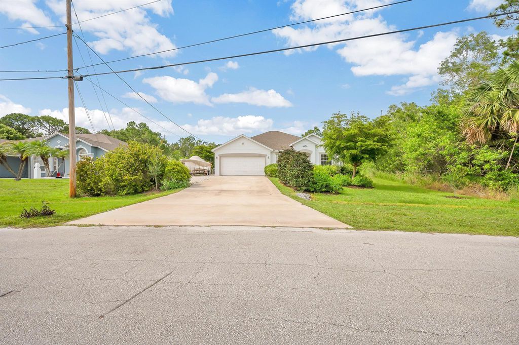 Photo of 6105 NW Gause Avenue, Port St Lucie, FL 34953 (MLS # R10893769)