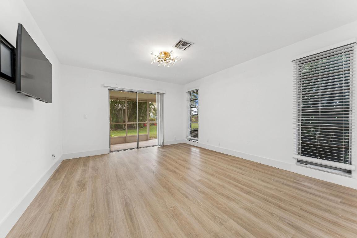 PALM GREENS AT VILLA DEL RAY COND PHASE 1,2,2-A,2- - Residential