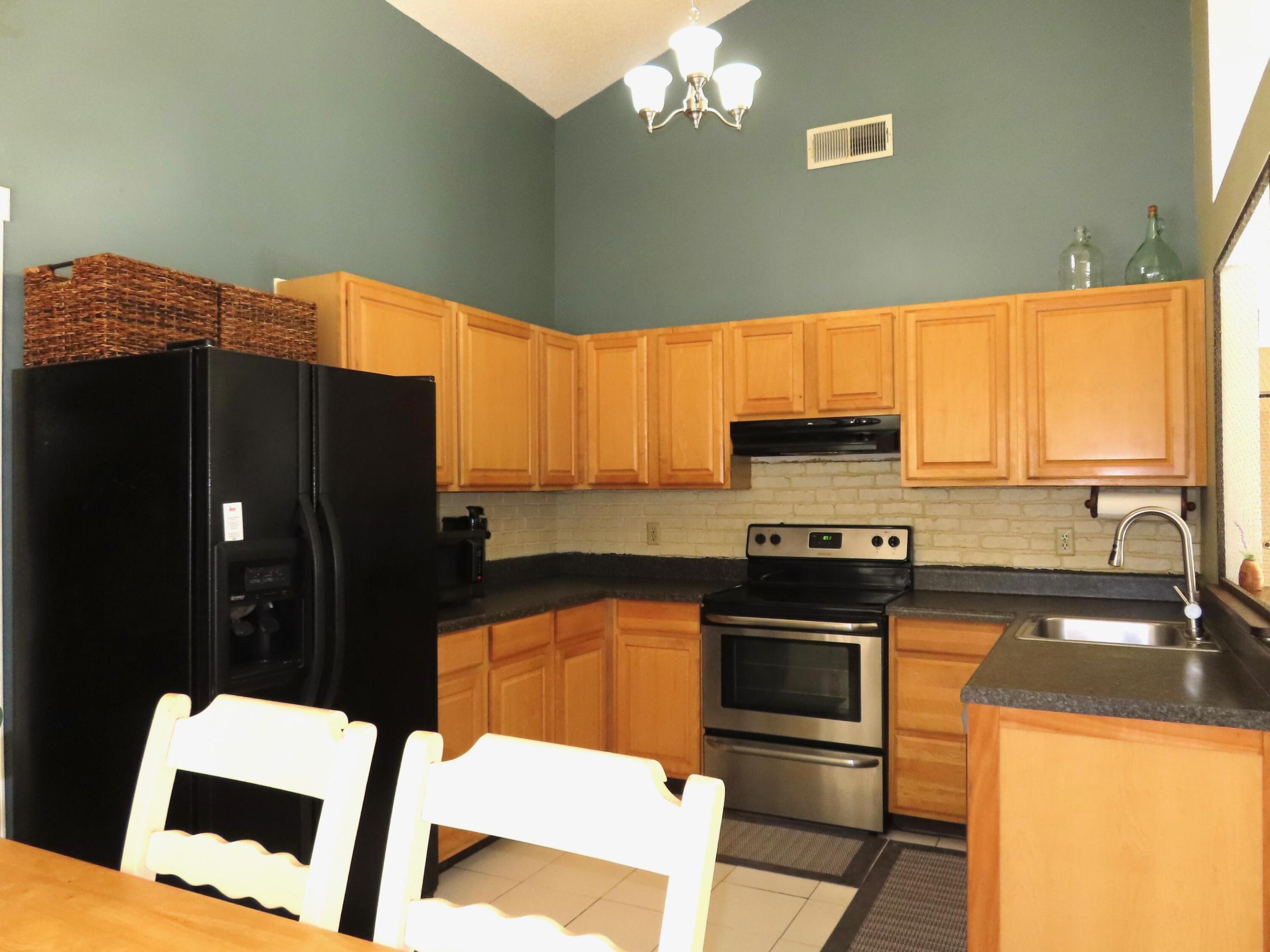 COUNTERPOINT ESTATES 6 - Residential