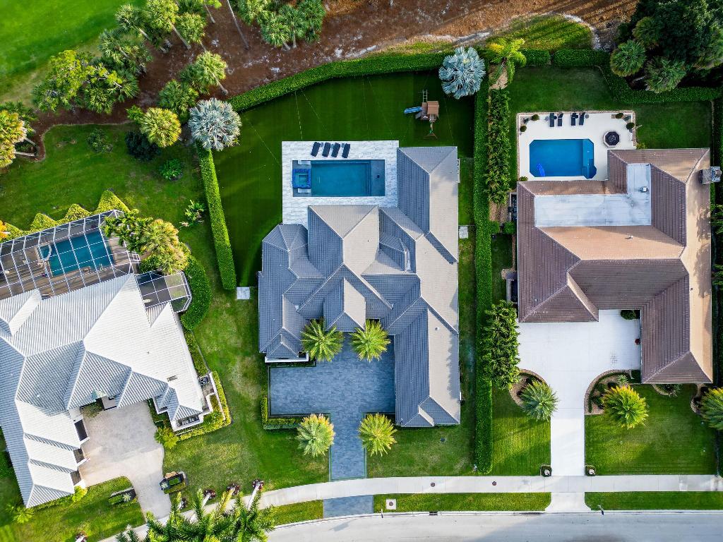 BREAKERS WEST 8 - Residential