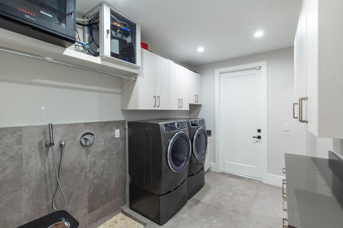 BREAKERS WEST 8 - Residential