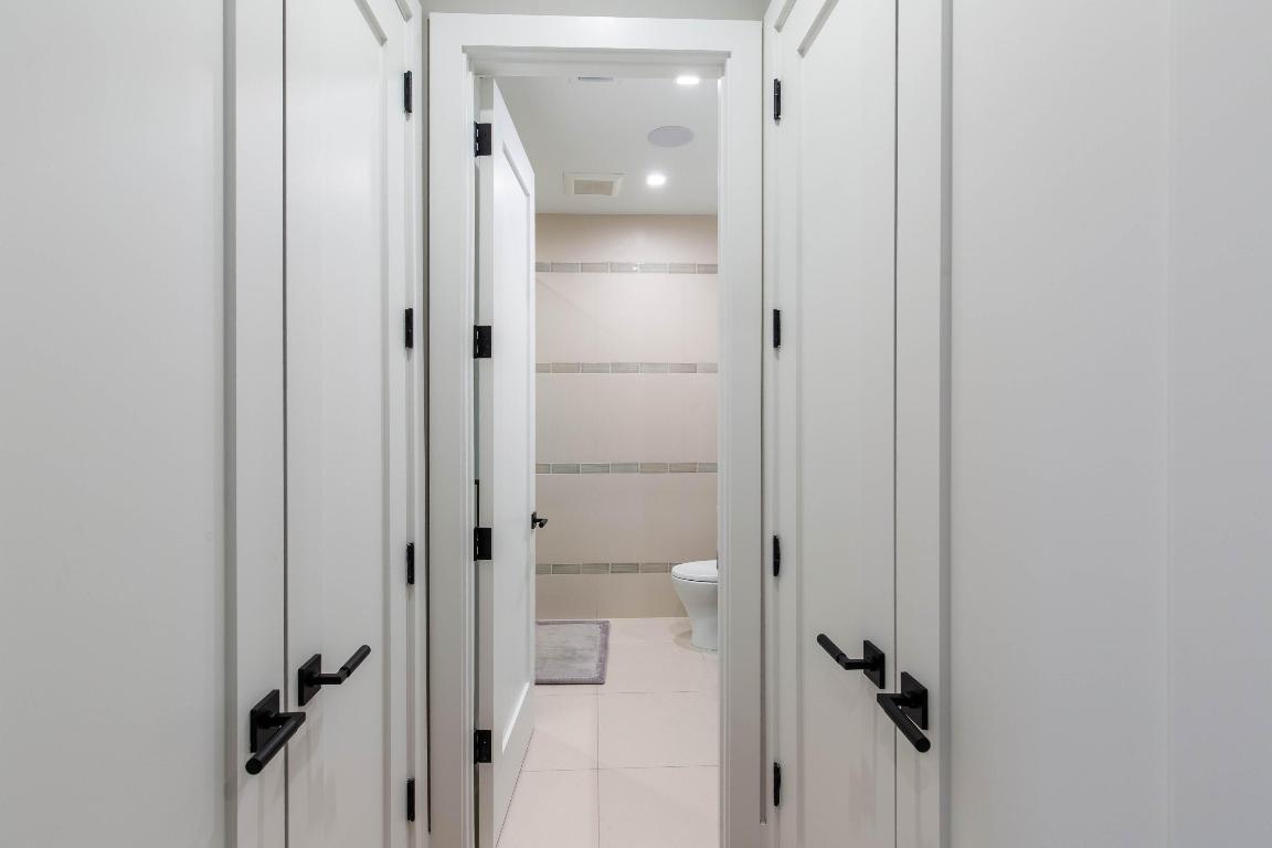 BREAKERS WEST 8 - Residential