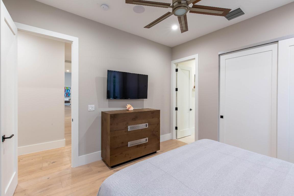 BREAKERS WEST 8 - Residential