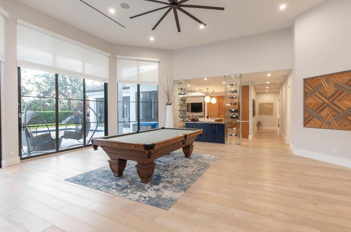 BREAKERS WEST 8 - Residential