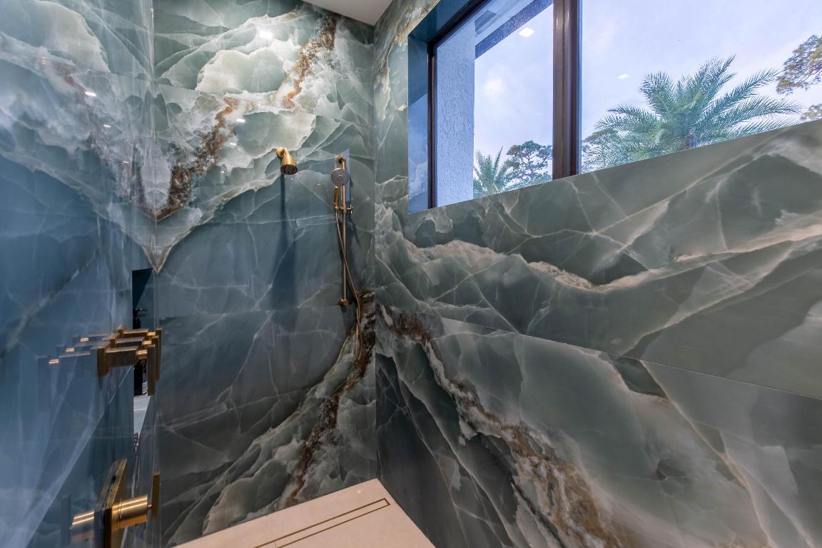 BREAKERS WEST 8 - Residential