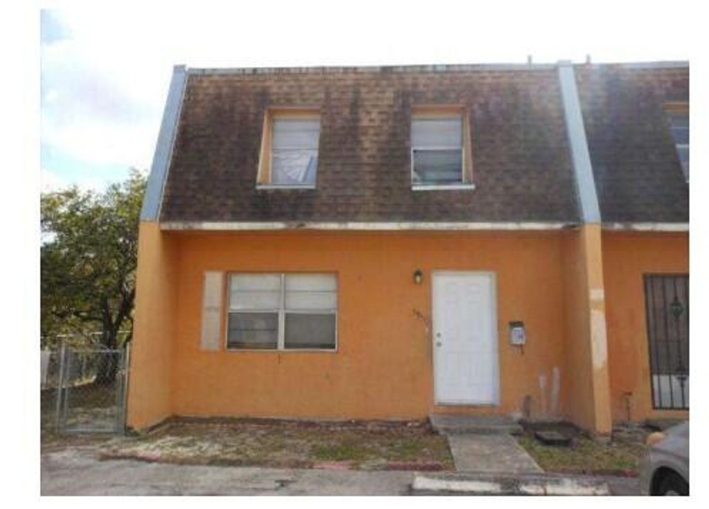 Photo of 5950 NW 27th Place #157, Sunrise, FL 33313 (MLS # B26026749)