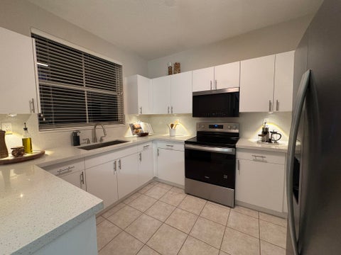 Tiny photo for 135 RIVERWALK Circle, Sunrise, FL 33326 (MLS # B26074985)
