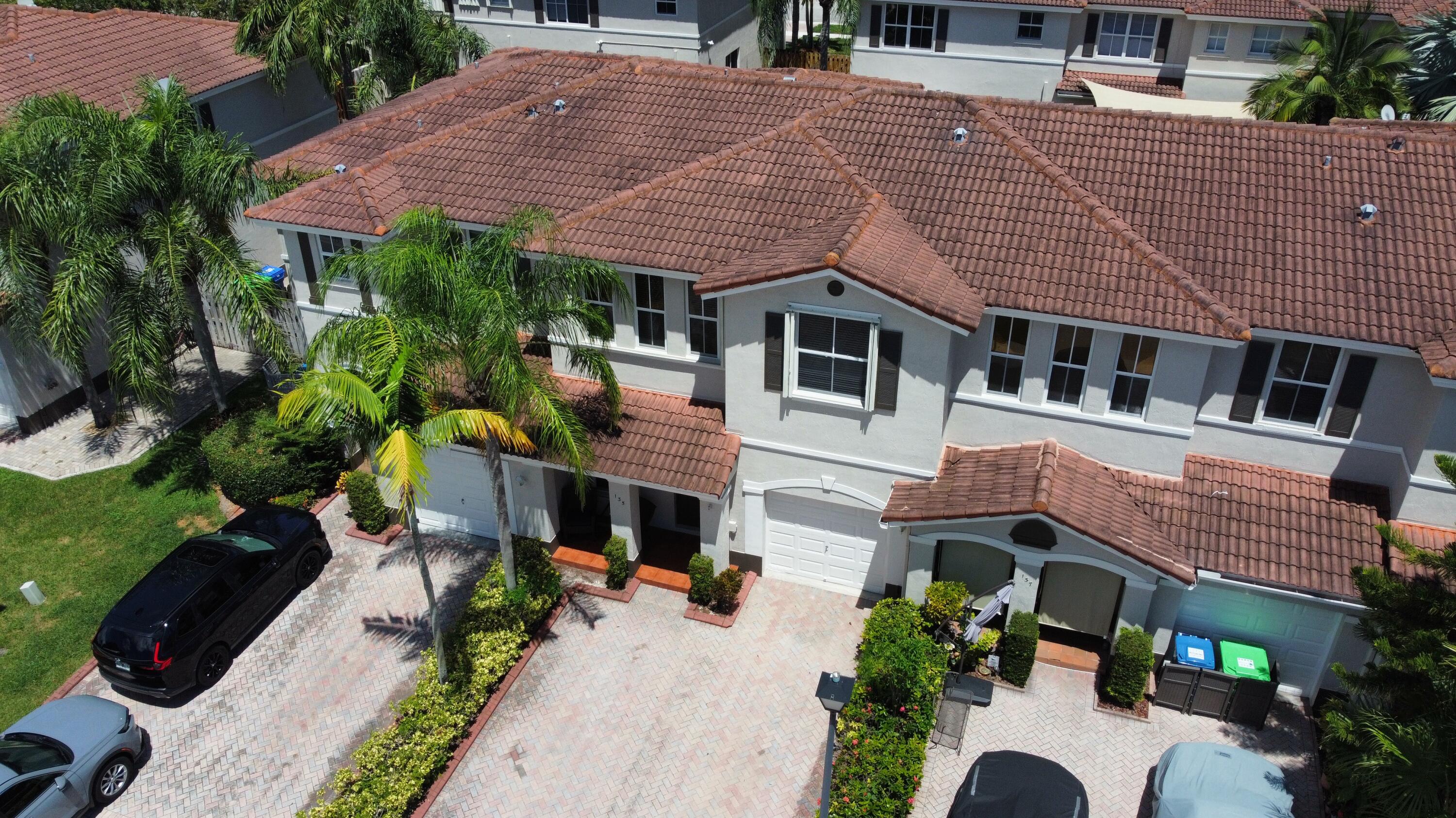 135 RIVERWALK Circle