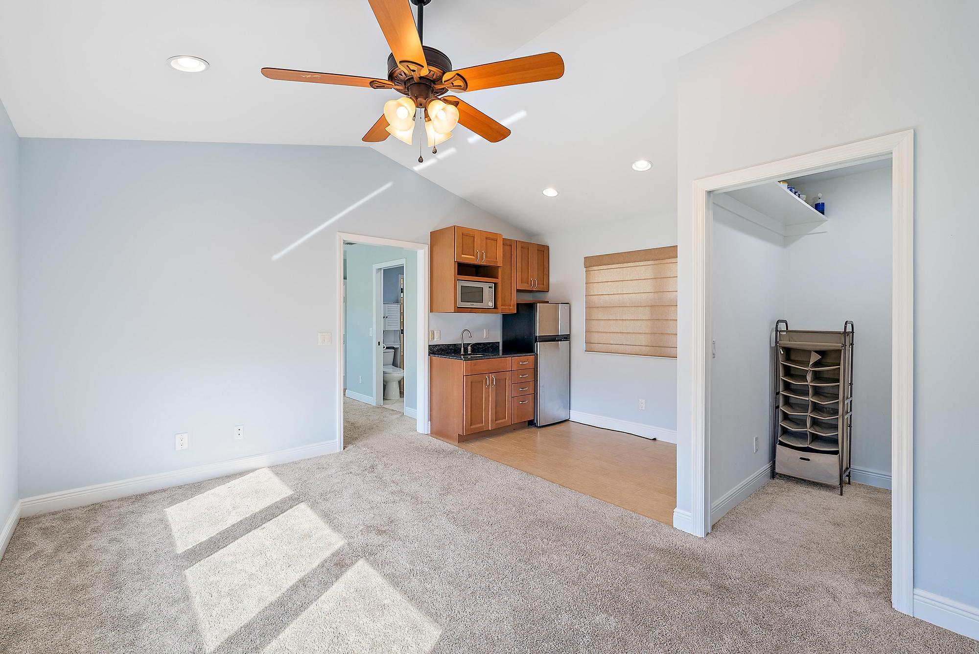 FOX RUN - Residential Lease