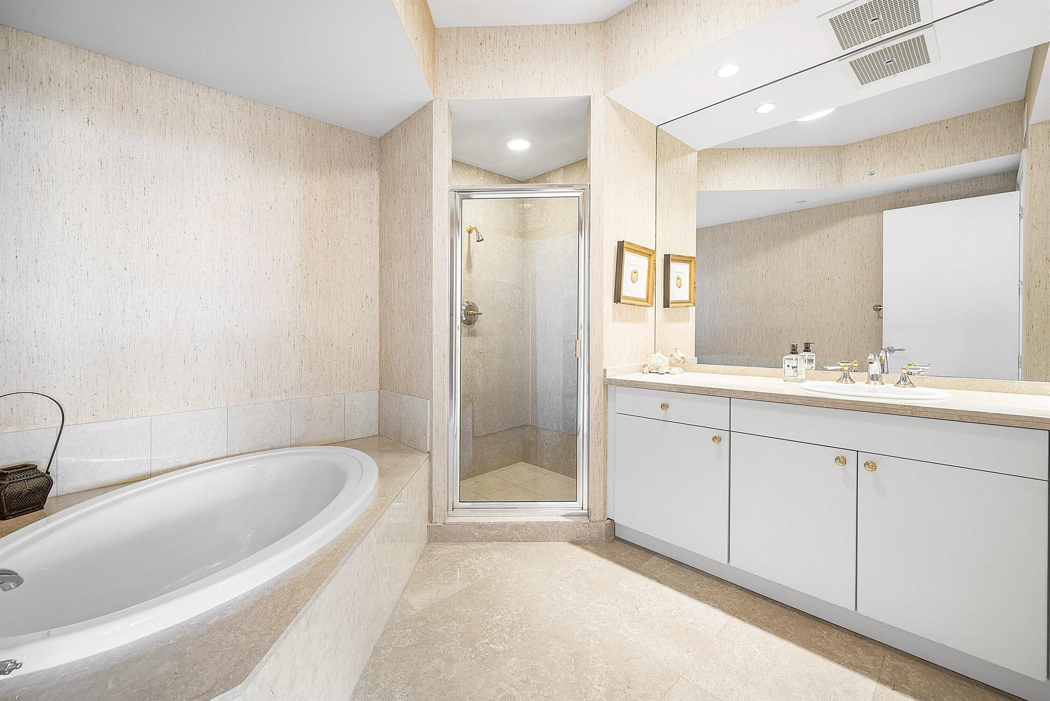 MIZNER GRAND CONDO - Residential