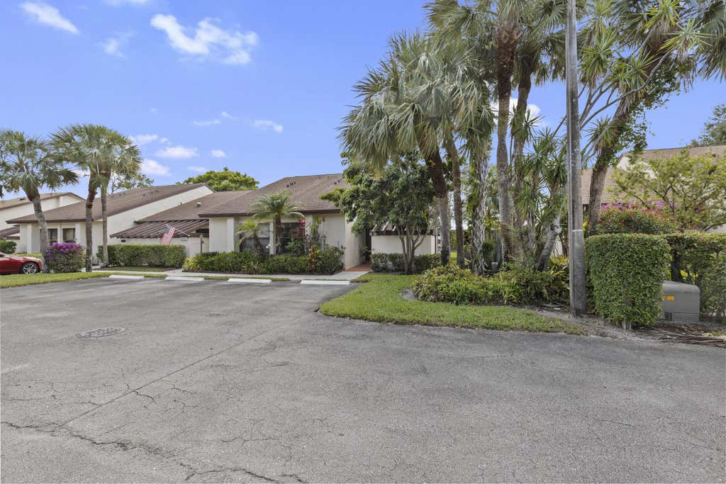 Photo of 3646 English Road #D, Lake Worth, FL 33467 (MLS # R11089681)