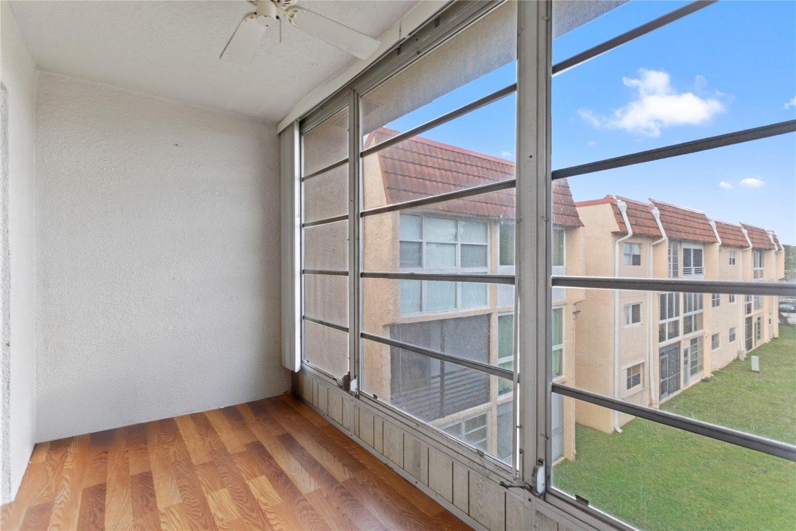 sunrise lakes phase 3 - Residential