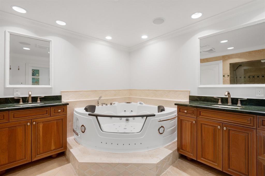 Yachtmans Cove - Residential