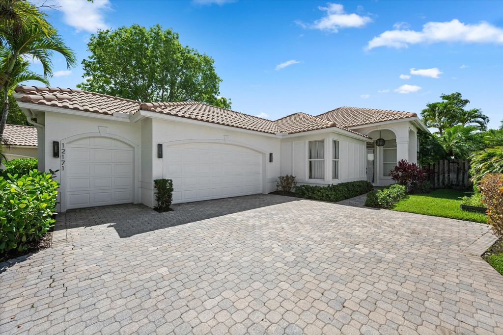 Photo of 12171 Glen Bay Drive, Wellington, FL 33414 (MLS # B26039056)