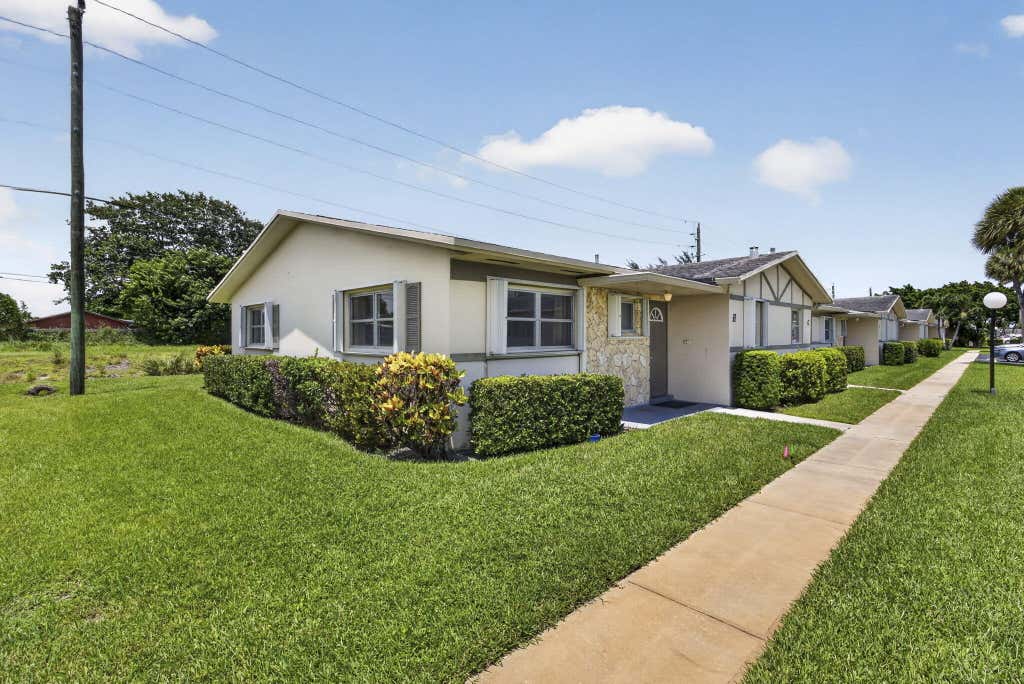 Photo of 2521 Emory Drive W #H, West Palm Beach, FL 33415 (MLS # B26055178)