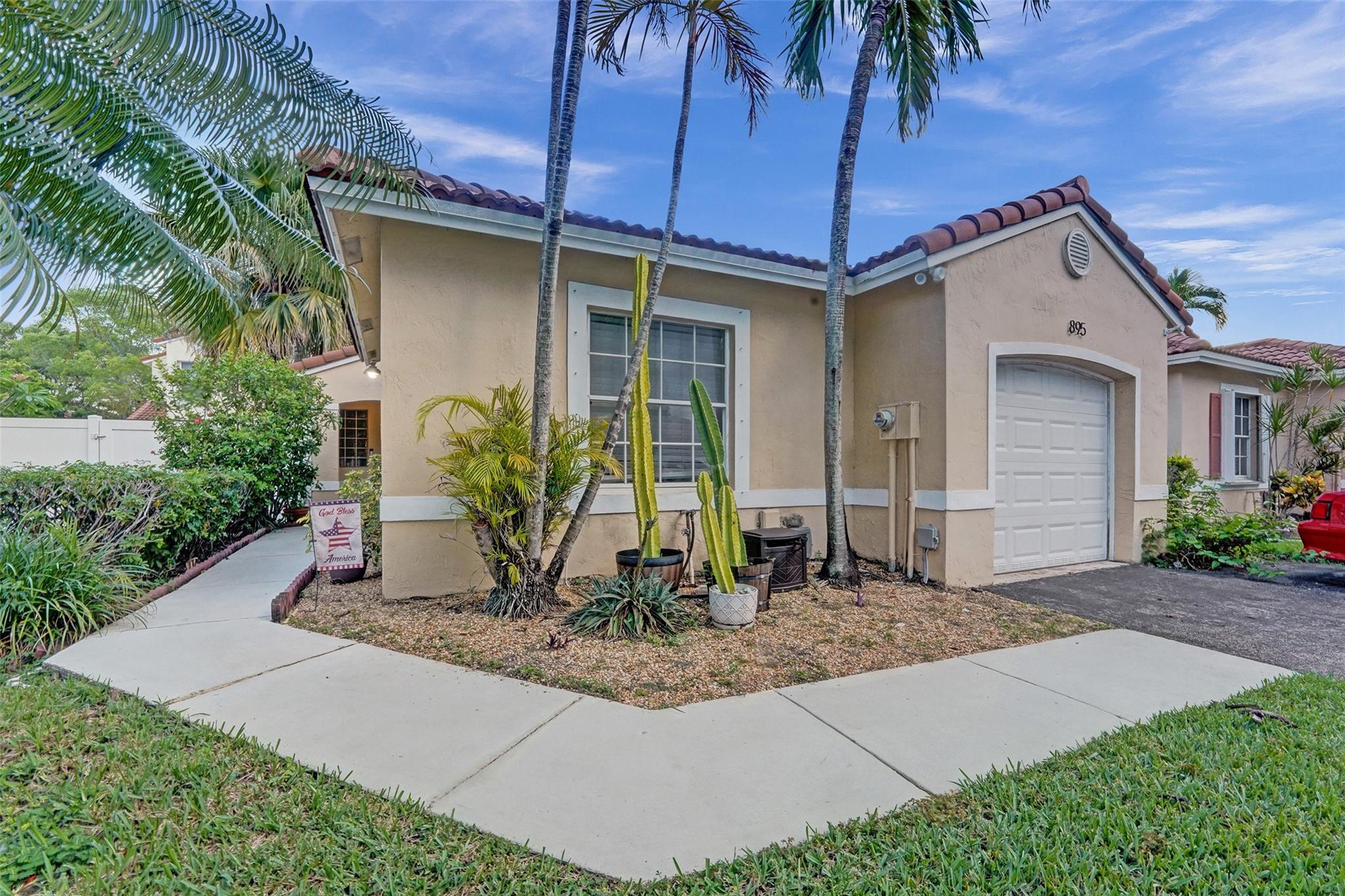 895 SW 180th Ter