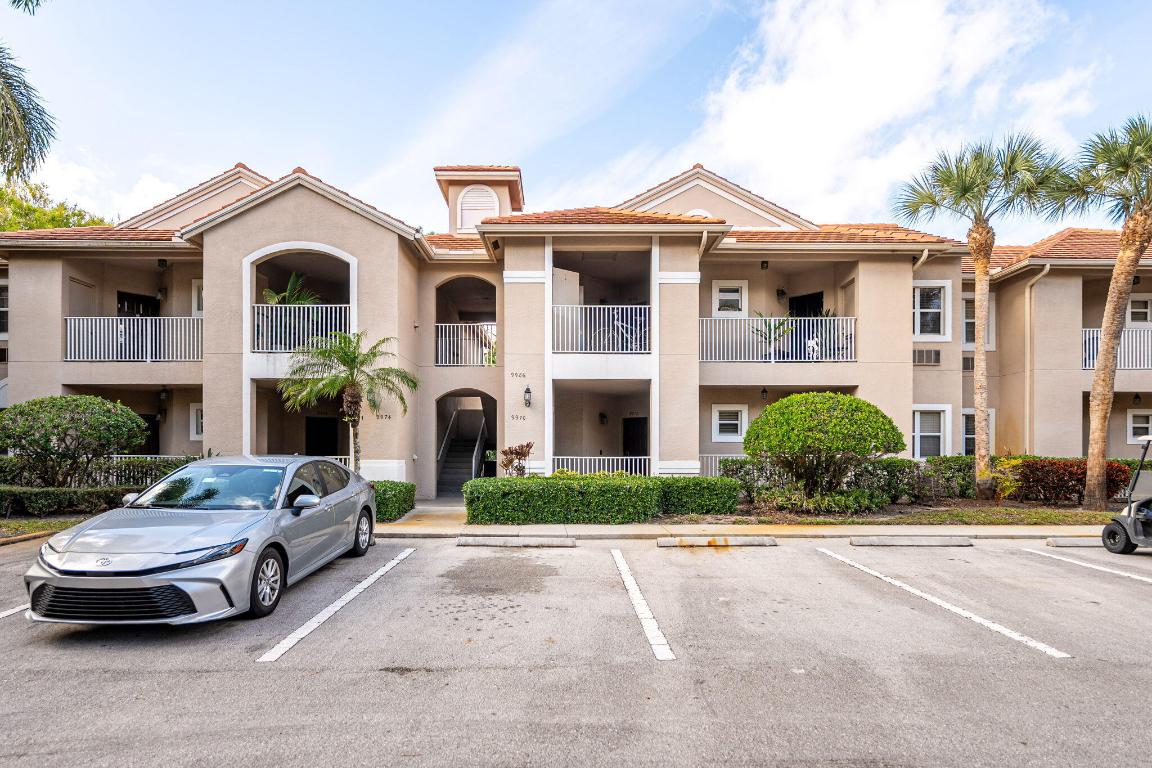 GOLF VILLAS CONDOMINIUM - Residential