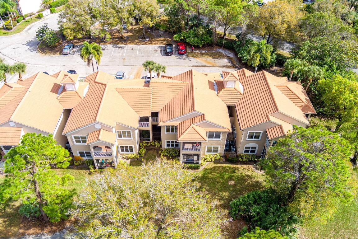 GOLF VILLAS CONDOMINIUM - Residential