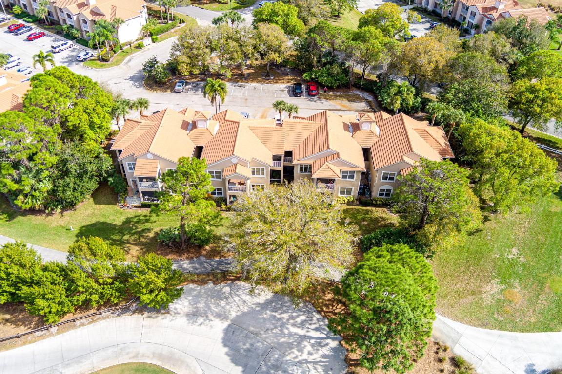 GOLF VILLAS CONDOMINIUM - Residential