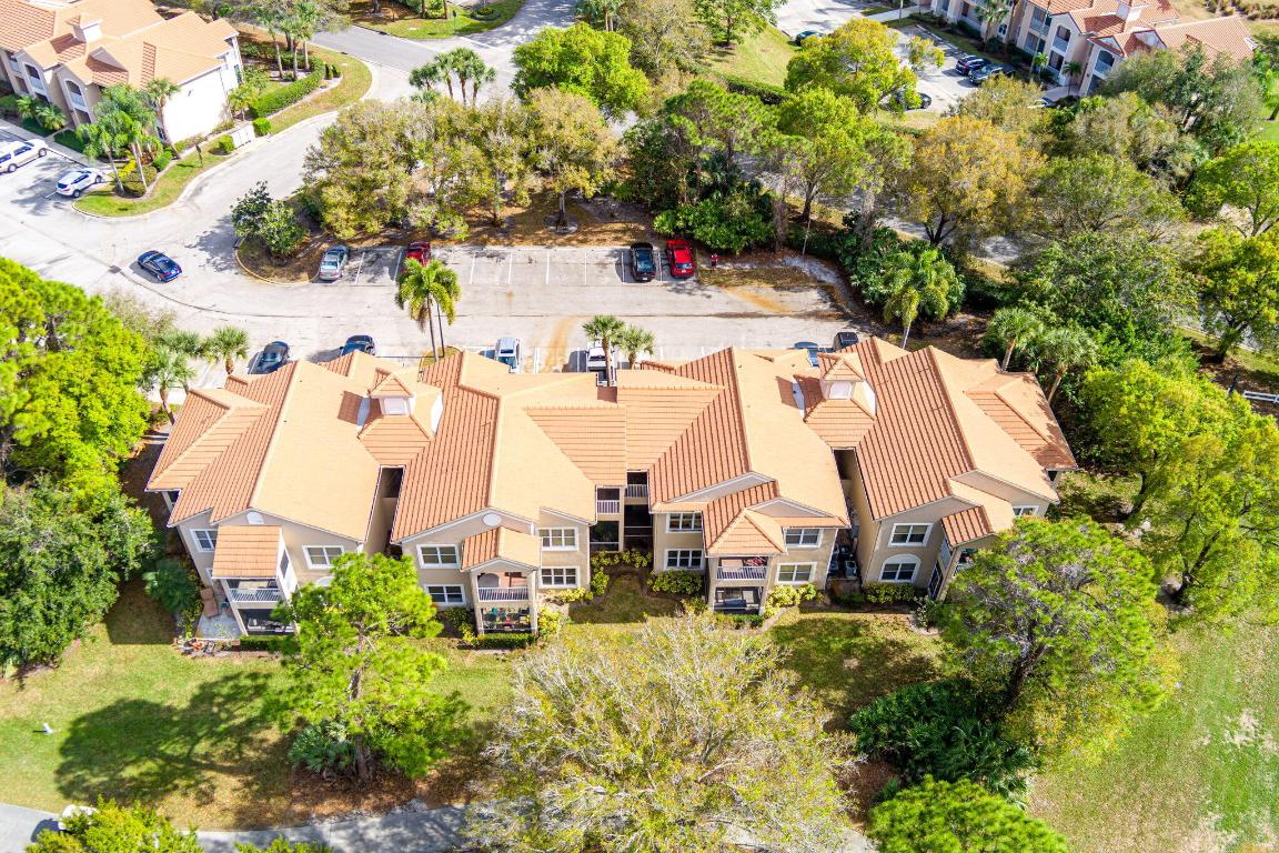 GOLF VILLAS CONDOMINIUM - Residential