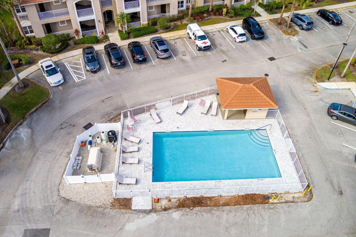 GOLF VILLAS CONDOMINIUM - Residential