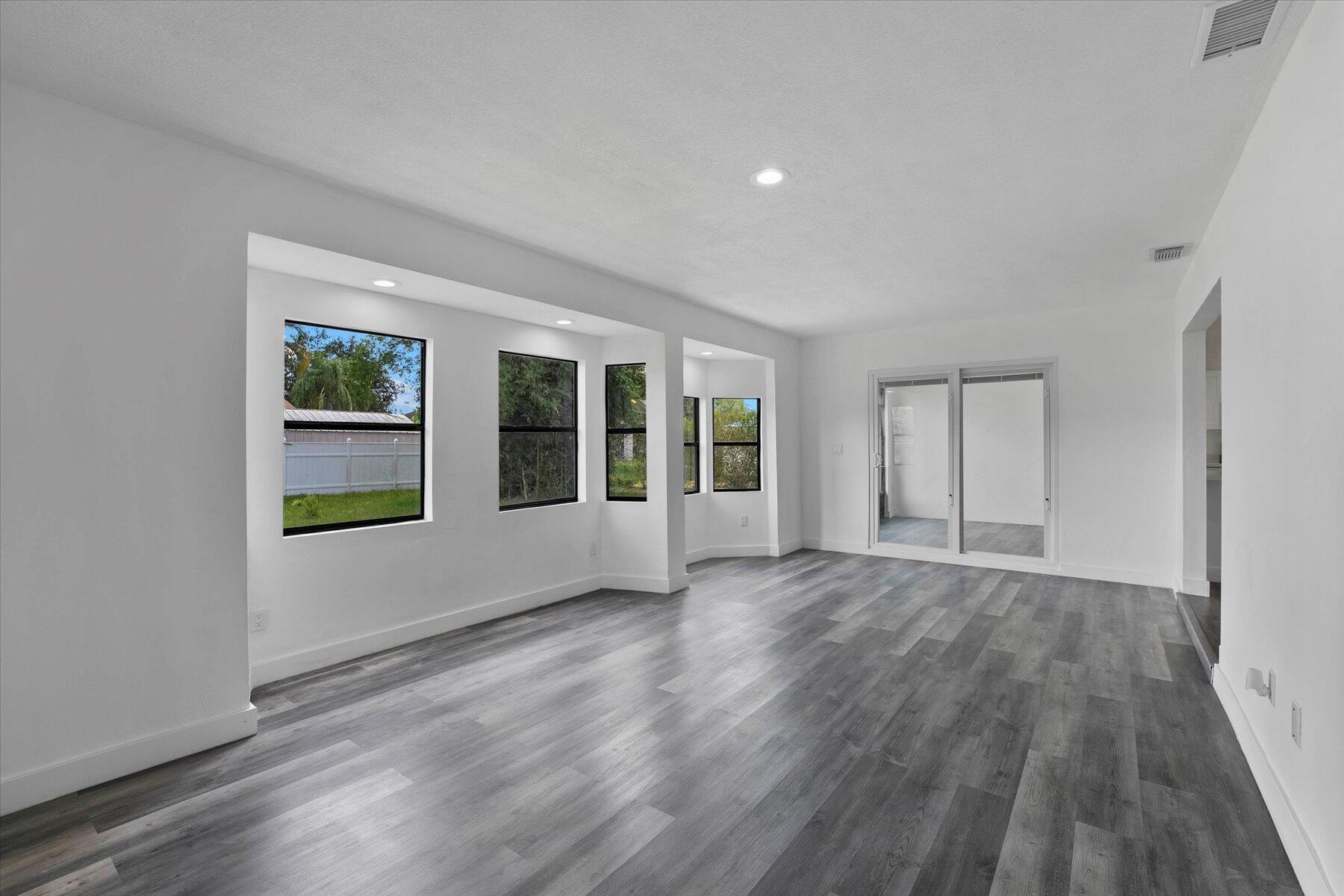 PORT ST LUCIE SECTION 13 - Residential