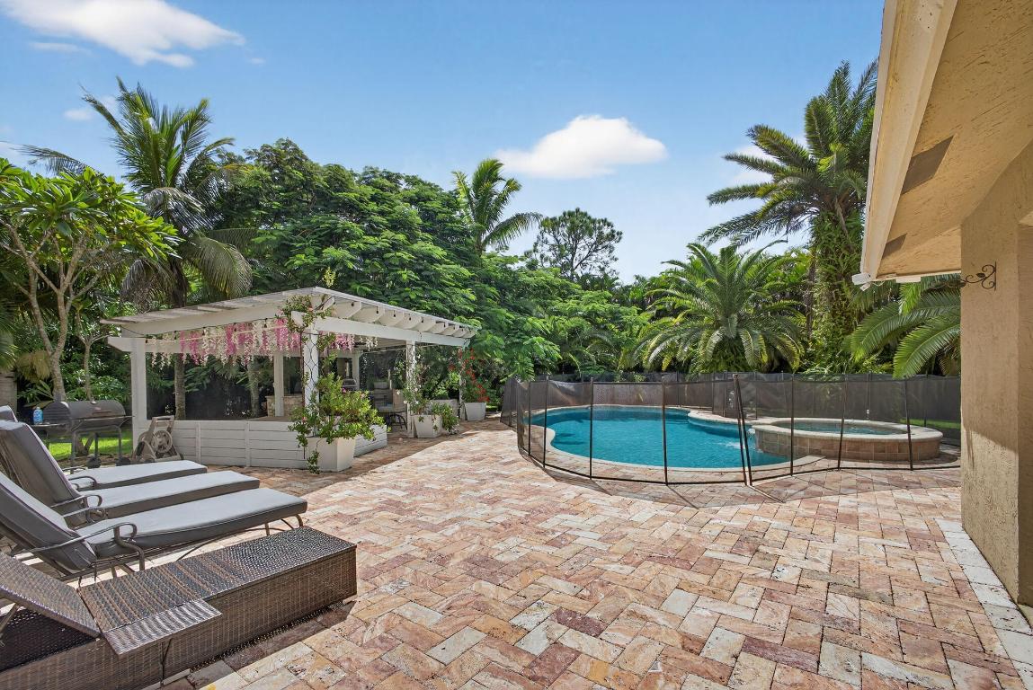 The Acreage - Residential