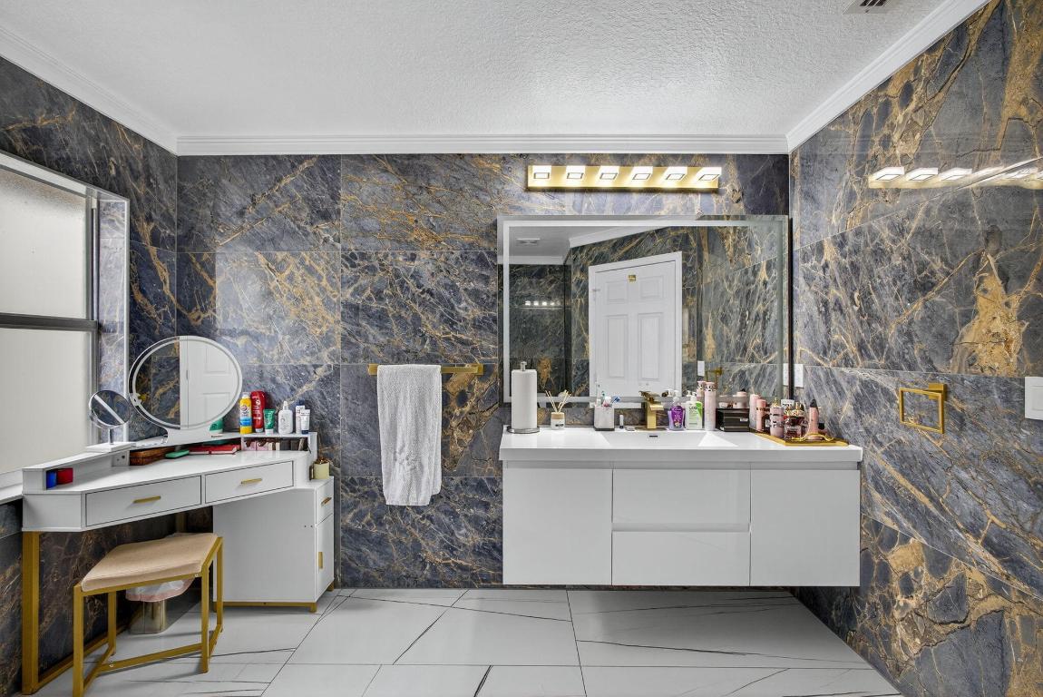 The Acreage - Residential